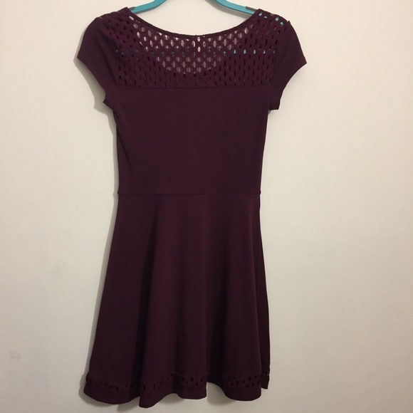 Aeropostale: Cape Juby Burgundy Dress - Picture 3 of 5